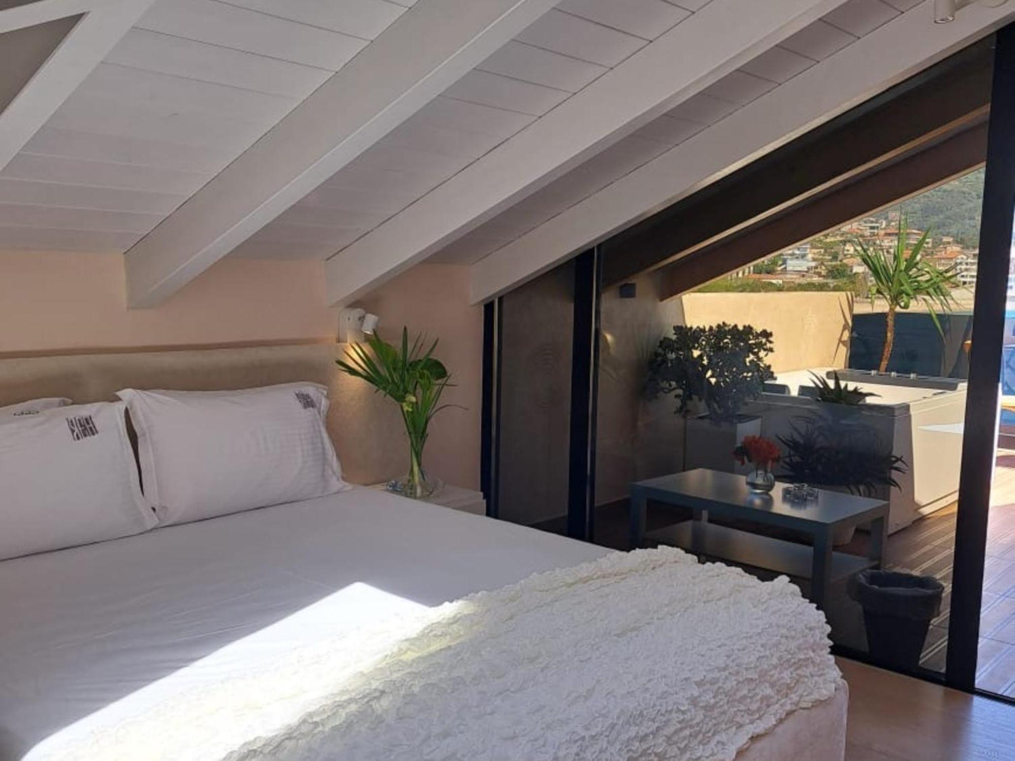 Rea Boutique Hotel Himare Exterior foto